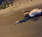 Соцсети: в Астрахани посреди проезжей части лежит человек