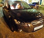 В Астрахани водитель иномарки сбил подростка во дворе дома и скрылся