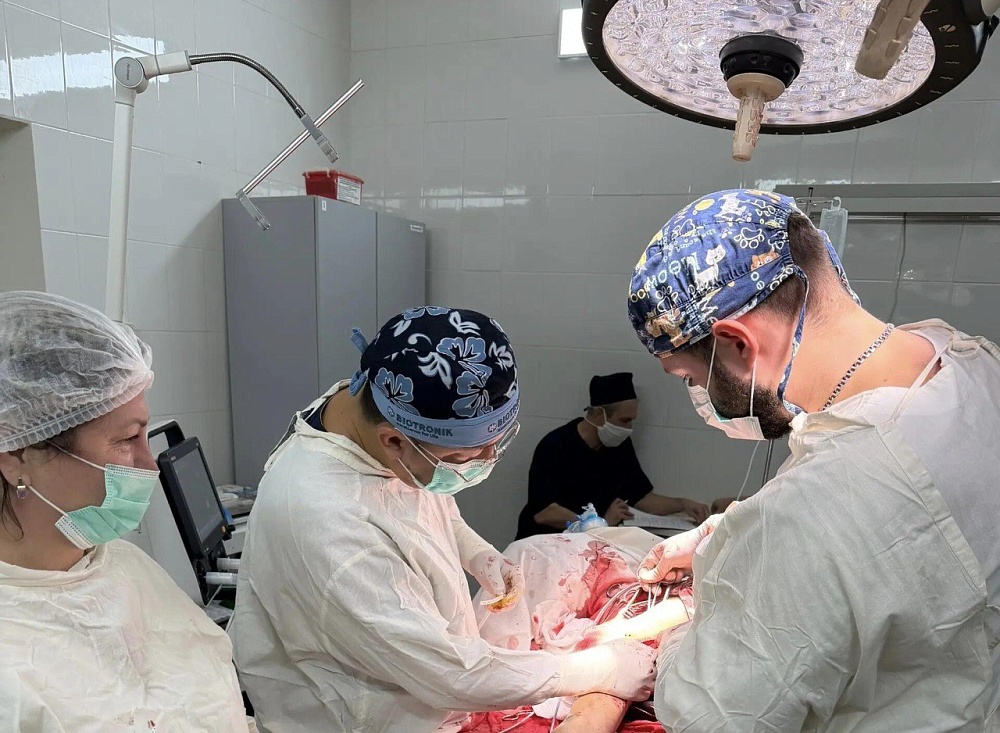 Астраханские хирурги спасли бойца с осколком в артерии