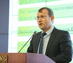 Астраханский министр финансов сказал, что он не оракул, и постучал по дереву