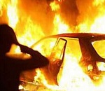 В Астрахани за ночь сгорели два автомобиля