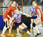 Двойной победой отметили воскресенье астраханские гандболисты 