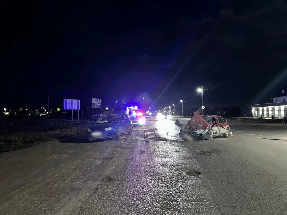 Ребенок и девушка пострадали в ДТП под Астраханью