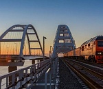 Миллионный пассажир приехал на полуостров на астраханском поезде по Крымскому мосту