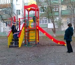 В Астрахани обнаружены несколько опасных детских площадок