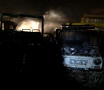 Сразу два автомобиля вспыхнули на Трусовской стороне Астрахани