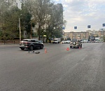 После ДТП с одной иномаркой ﻿электросамокатчика переехала другая: астраханец в реанимации