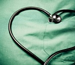 В Астрахани полицейские подобрали на дороге человека с сердечным приступом 