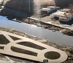 Улицу Куликова в Астрахани заливает фекалиями: видео