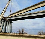 В Астраханской области на мосту через Белый Ильмень выполнен важный элемент ремонта