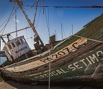 Под Астраханью сняли с мели иранское судно