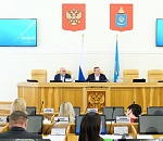 Астраханская облдума направила положительный отзыв на проект ФЗ о запрете гей-пропаганды: 41 за, 2 воздержались, 1 не голосовал