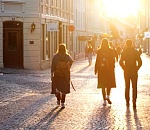 Завтра в Астраханской области ожидается очень теплая, почти солнечная и слабо ветреная погода