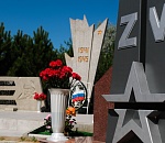 Мемориал участникам спецоперации открыли в селе под Астраханью