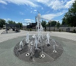 Новый фонтан заработал в обновленном парке Железнодорожников у астраханского вокзала