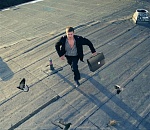 В Астрахани сняли с крыши четверых подростков