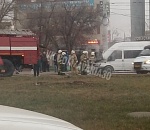 В Советском районе Астрахани посреди дороги вспыхнула маршрутка