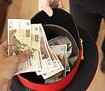 Астраханский полицейский заплатит 40 тысяч за вымогательство взятки у матери подозреваемого