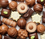 Не слипнется: астраханец воровал вкусняшки для беременной подруги