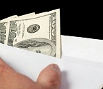 Иностранец пытался попасть в Астраханскую область при помощи бумажек с американским президентом