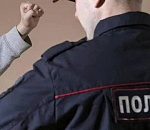 В центре Астрахани во время потасовки подростков напали на полицейского