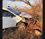 Утром в Астраханской области иномарка вылетела с дороги, есть пострадавшие