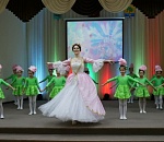 Ко Дню матери астраханки получили музыкальные подарки