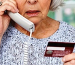 Астраханская пенсионерка записалась на «прием к врачу» почти за 600 тысяч рублей