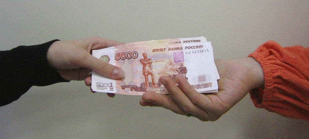 Астраханка погасила долг, чтобы продать машину