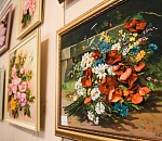 В Астрахани открылась выставка необычных картин