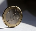 Рубль стремительно подешевел