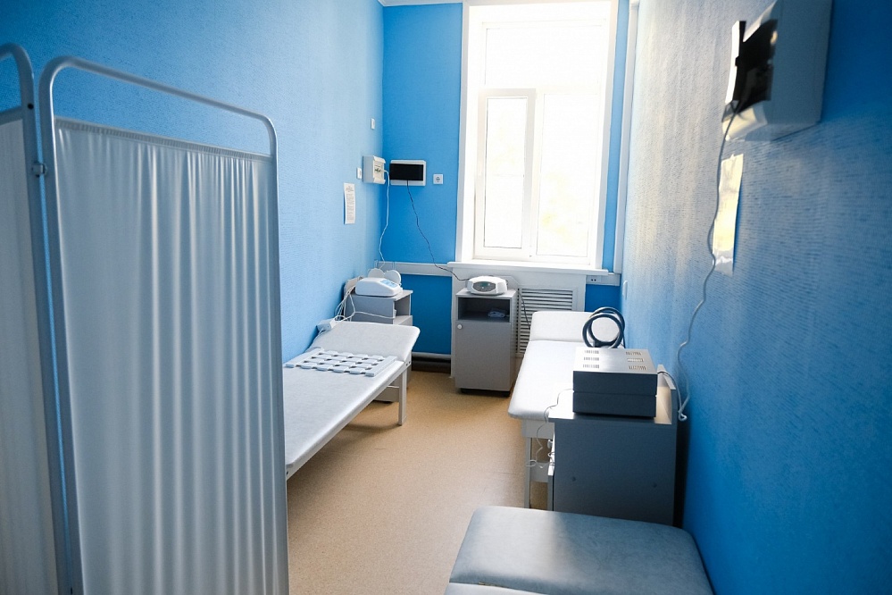 В Астрахани после ремонта открылась поликлиника, которая много лет находилась в плачевном состоянии