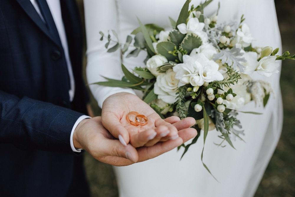 Более 50 астраханских пар сыграли свадьбу в «зеркальную» дату