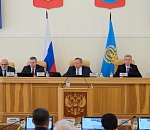 Игорь Мартынов провел пленарное заседание Думы Астраханской области