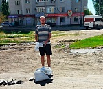 В Астрахани маршрутчики взялись самостоятельно ремонтировать дорогу