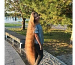 Астраханская школьница с самыми длинными в России волосами рассказала, как моет голову