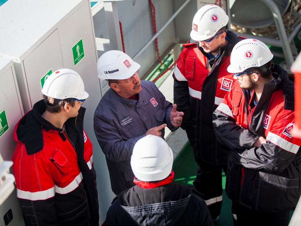 Спортивный клуб «ЛУКОЙЛ» в преддверии празднования 25-летия нефтяной компании проводит всероссийскую акцию «Одна команда»