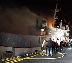 В Астрахани загорелся сухогруз -  спасли 10 человек