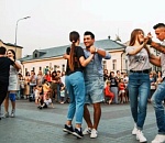 Сегодня в Астрахани мастер-классы по танцам на набережной отменены 