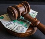 Астраханский участковый получил реальный срок и штраф, в 9 раз превышающий сумму его взятки