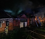 Пожар повышенного ранга разгорелся в районе Нового моста в Астрахани