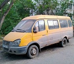 Из астраханского двора убрали брошенный автомобиль