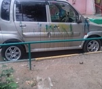 Месть зеленого цвета: над машиной астраханца жестоко надругались