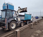  В Астрахани зачищают Новый мост