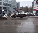 В Астрахани снегоуборочную технику сопровождает патрульная машина