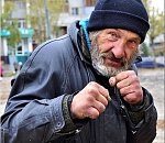 Астраханские бомжи нашли пристанище в здании футбольного клуба 