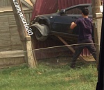 В Астрахани автомобиль "взлетел" и приземлился на забор
