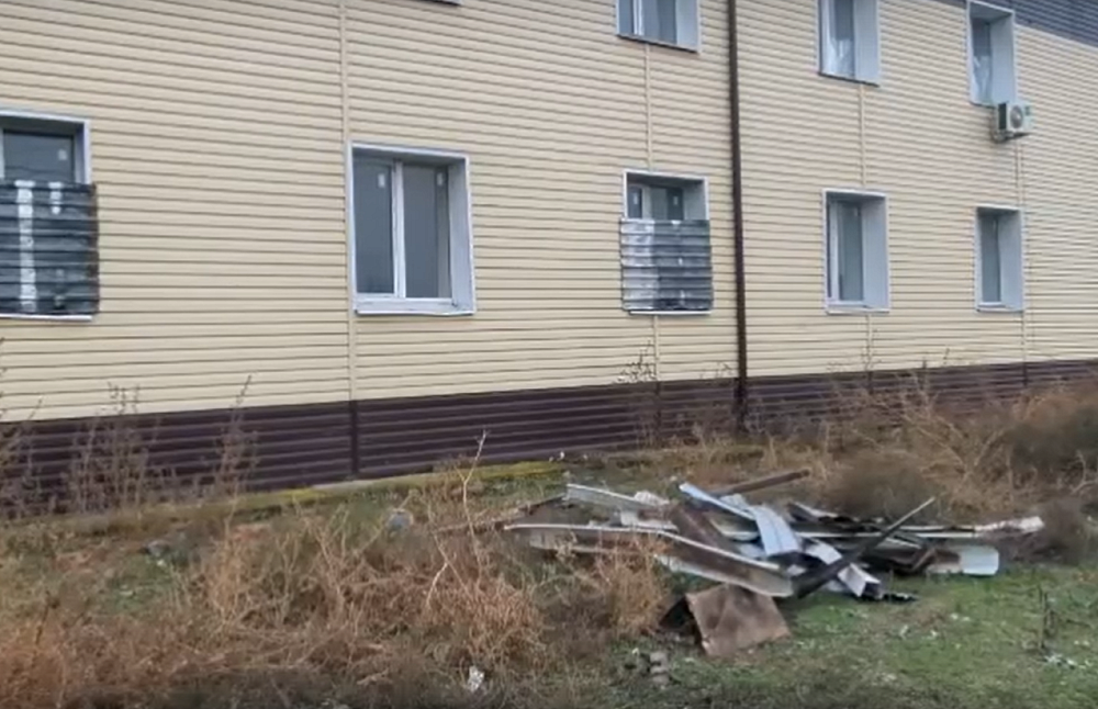 Астраханцы из сгоревшего дома уже больше года мыкаются по углам