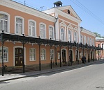 На сцене Астраханского драмтеатра закурили актеры