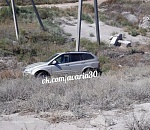 В Астрахани иномарка слетела с моста: лопнуло колесо